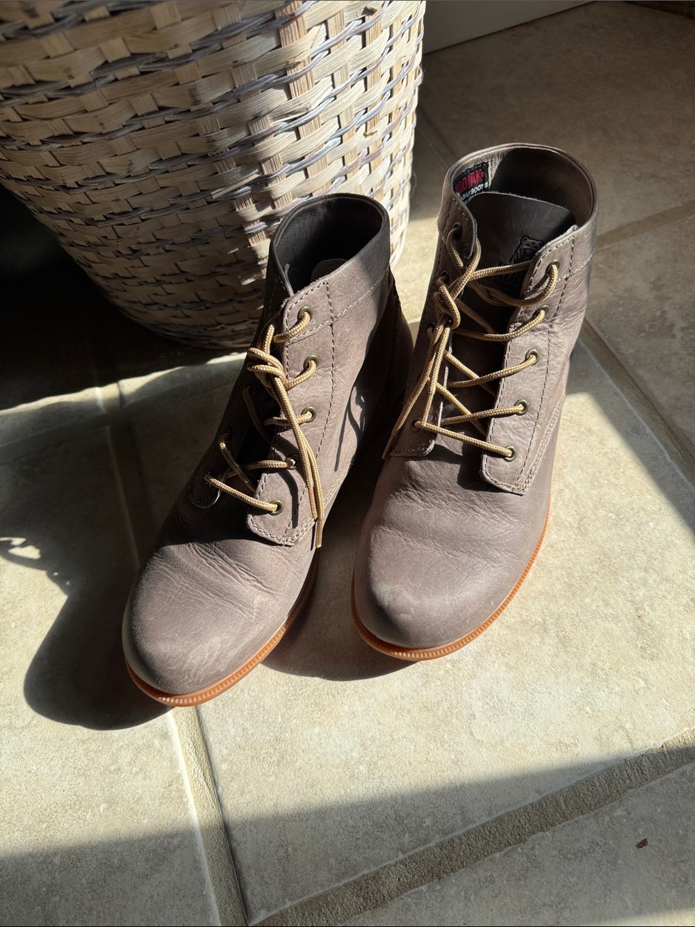 Kodiak Women's Low-Rider Original Waterproof Leather Ankle Boots